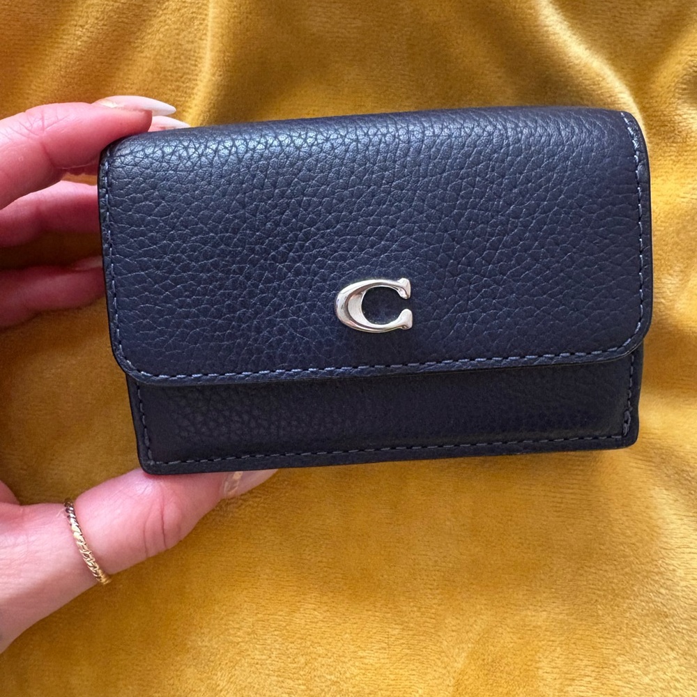 Coach trifold wallet EUC